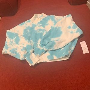 Fun and chic! Love this tie dye noodie, soft, vibrant and fun